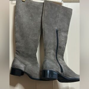 VTG Y2K Born Suede Boots